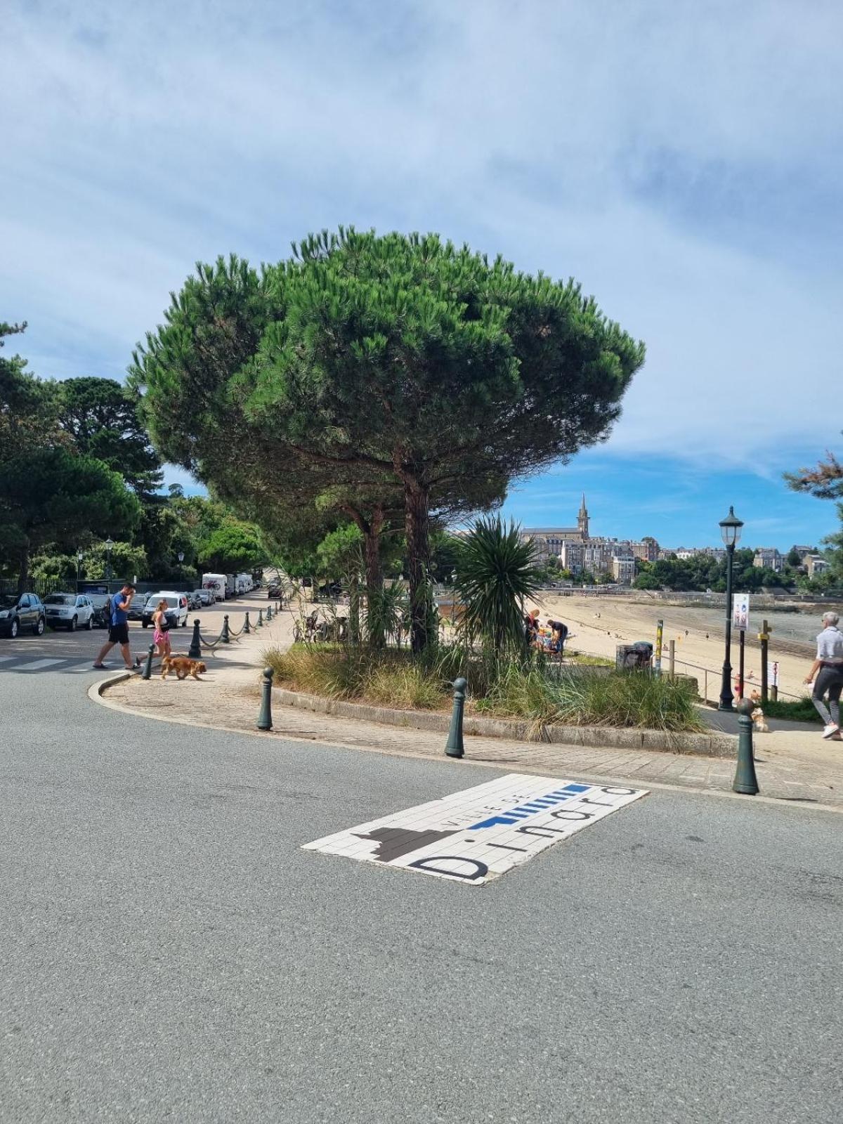 Le Mistral Du Centre Ville ,Chaleureux A 2 Min De La Plage Dinard Exterior foto